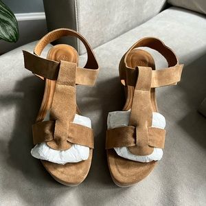 Brand new coclico suede sandles size 9